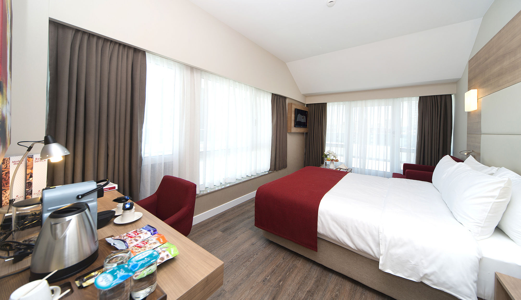 Hotel Ramada Encore Kartal 4*