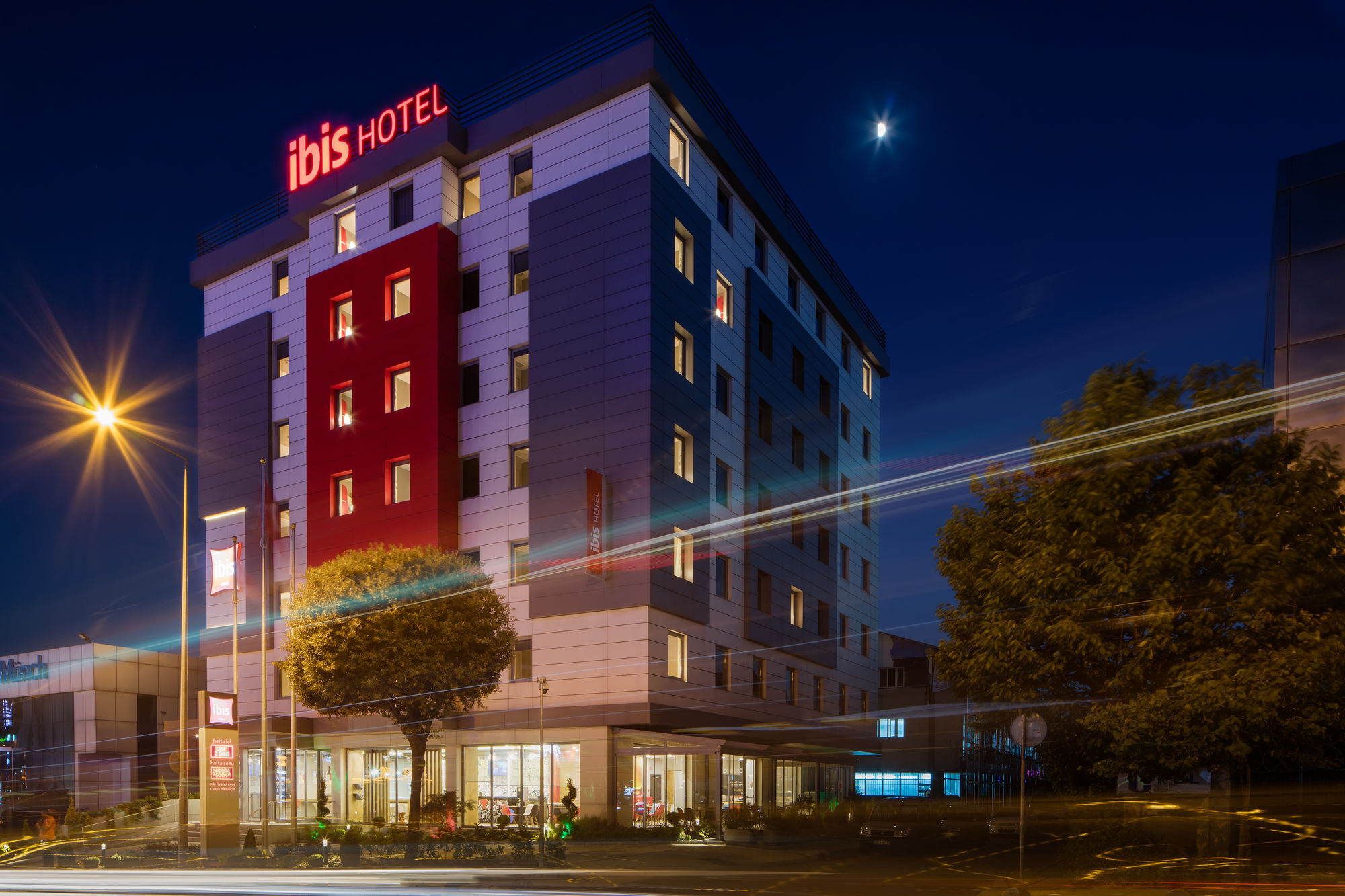 Ibis West