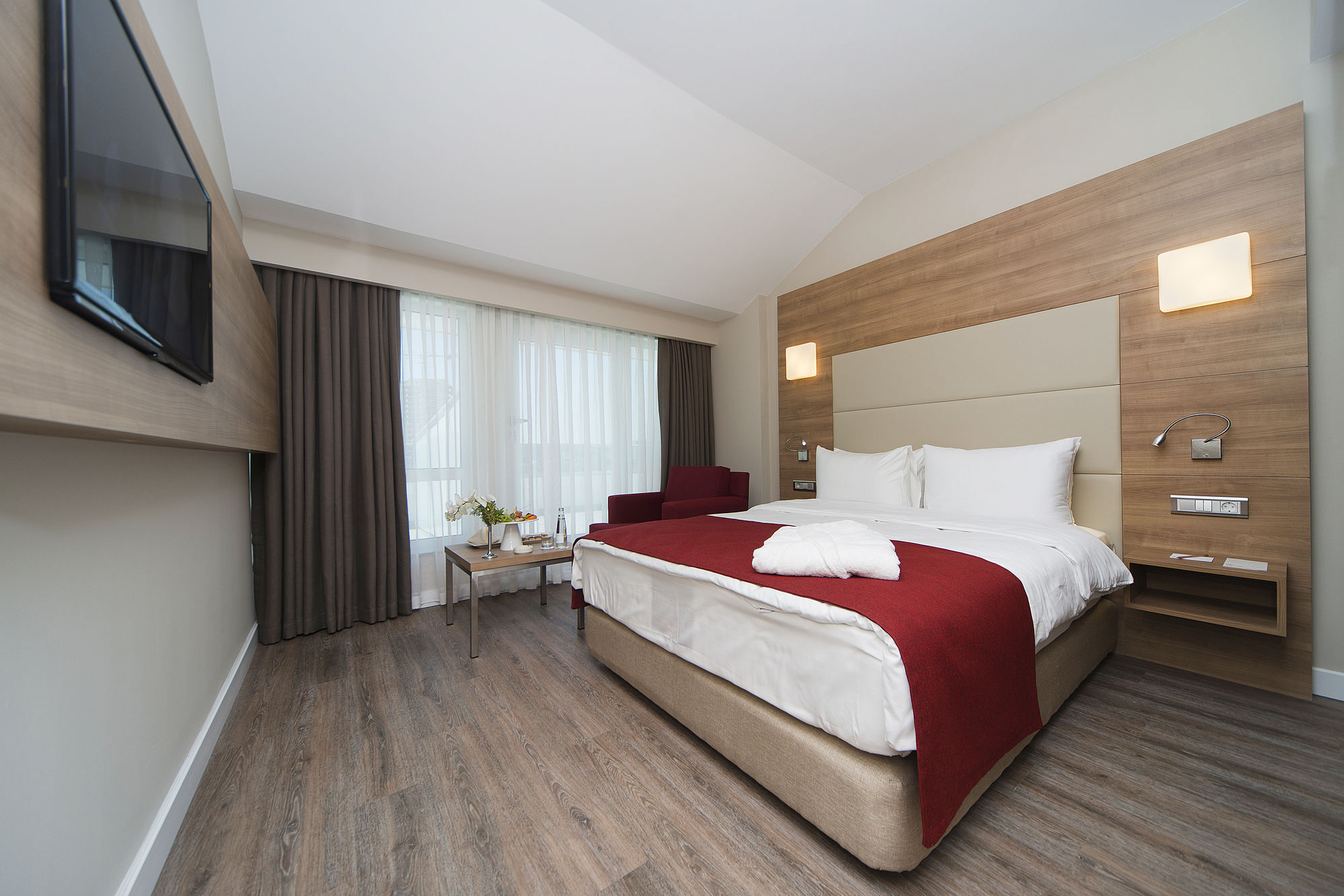 Hotel Ramada Encore Kartal 4*