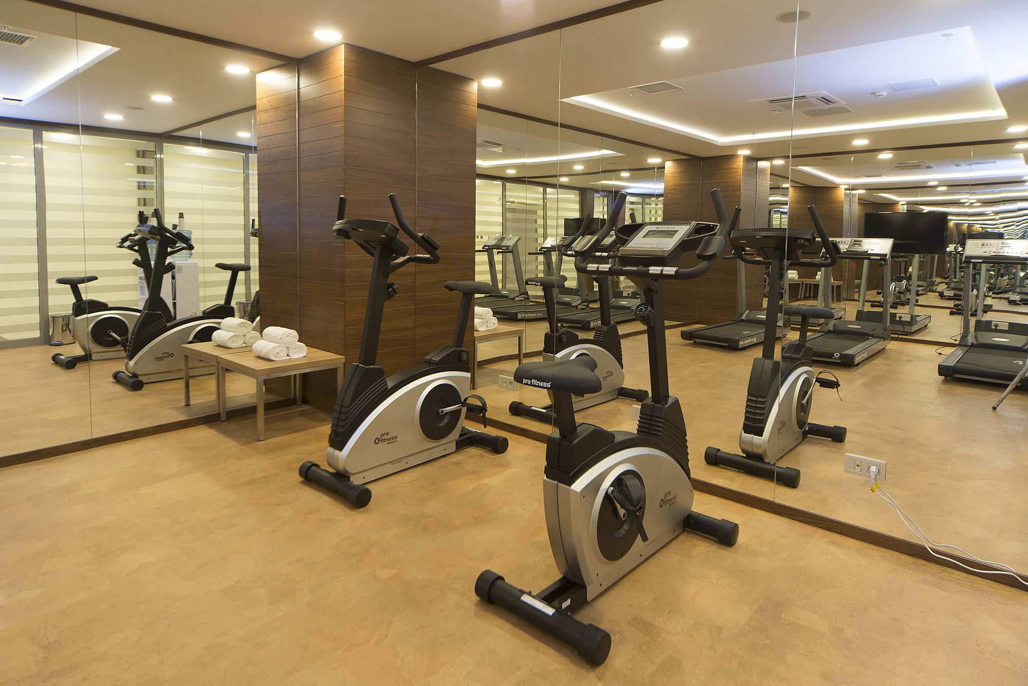 Hotel Ramada Encore Kartal 4*