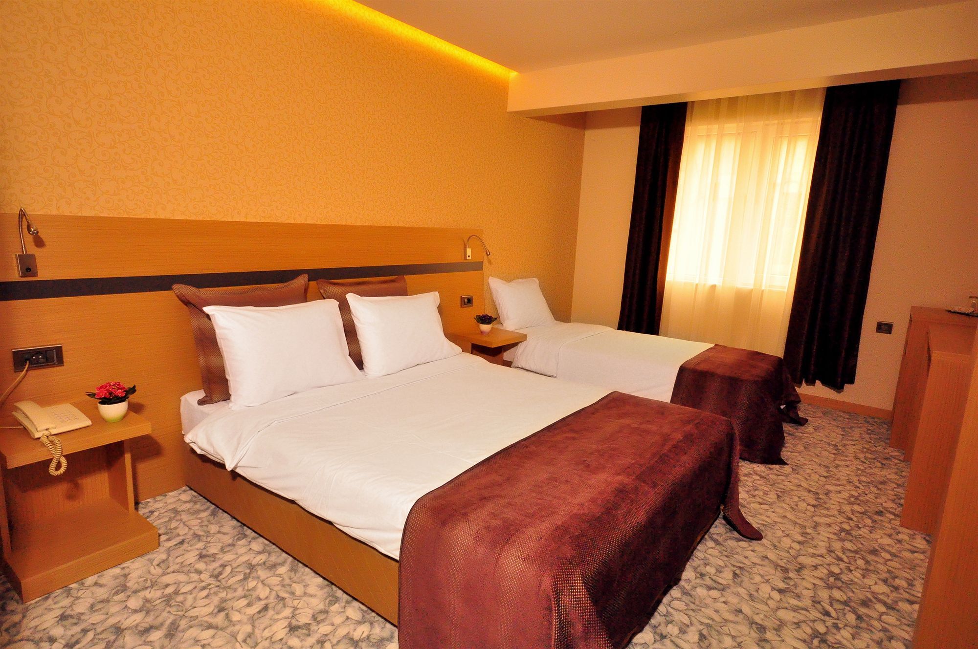 Osaka Airport Hotel 3*