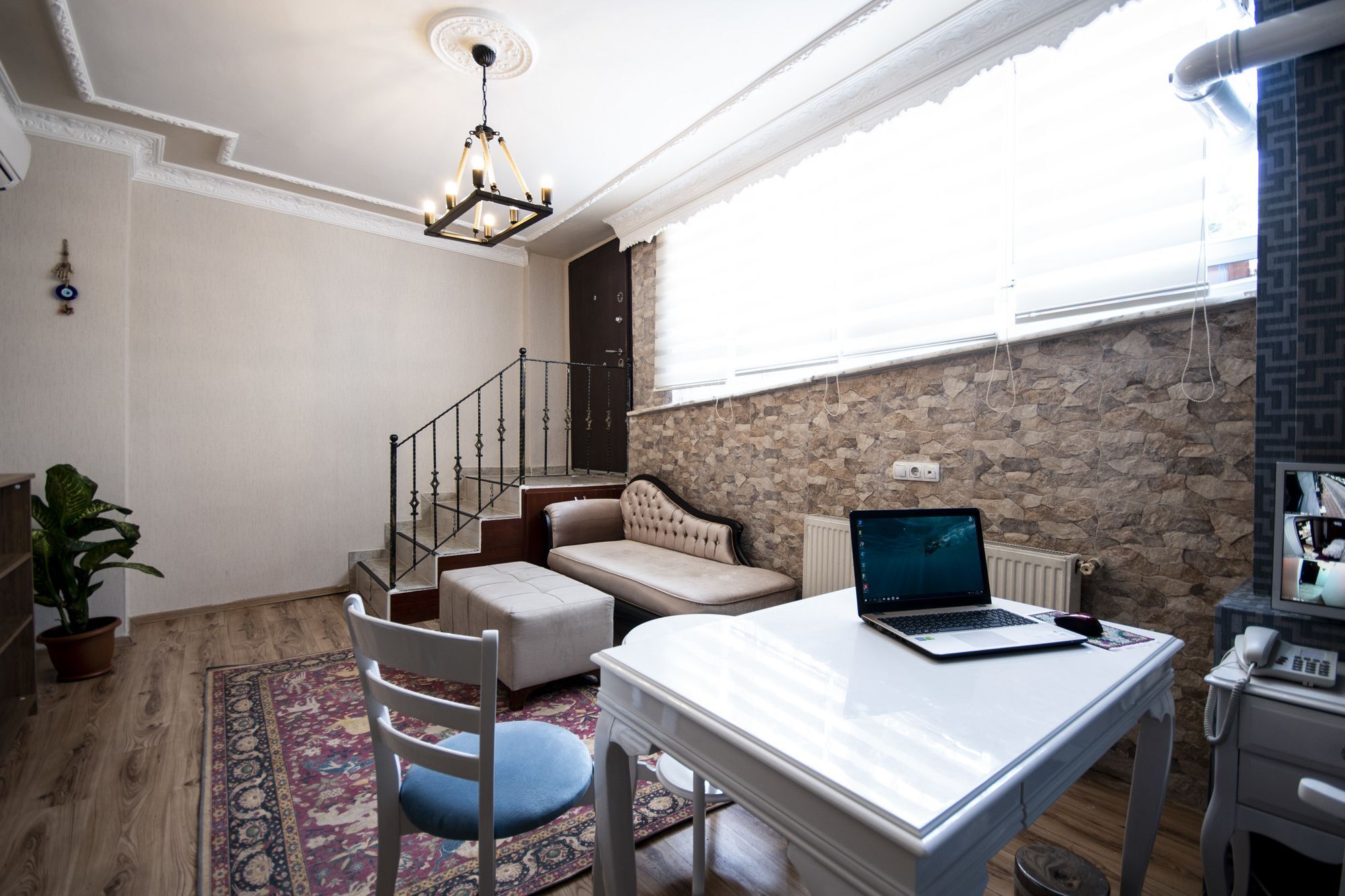 White Pearl Apartment