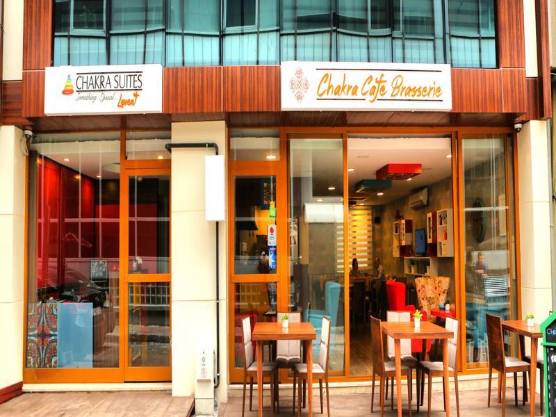 The Corner Palace 2*