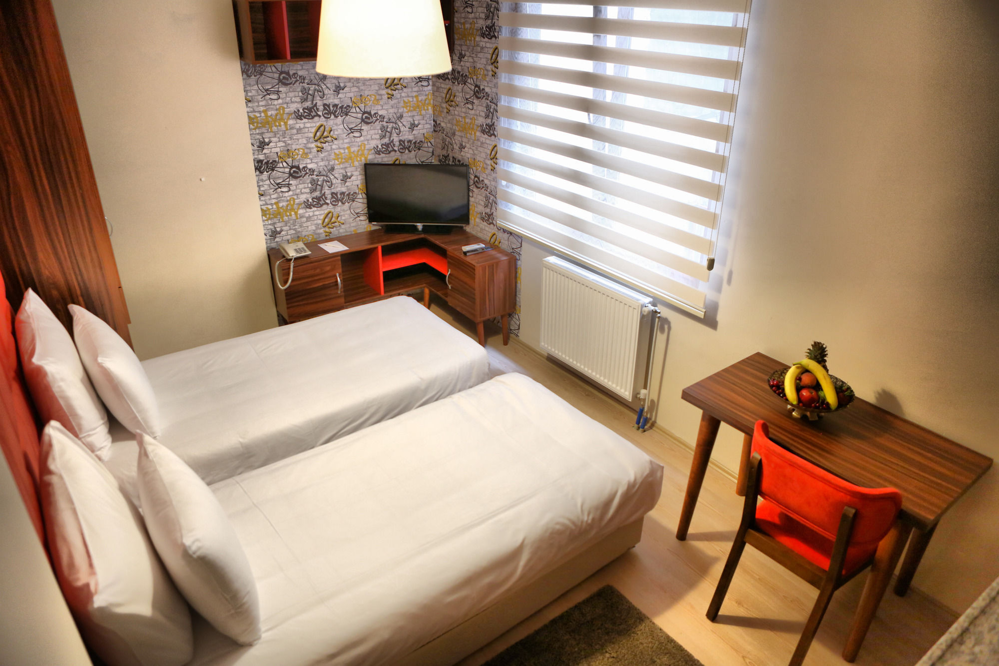 The Corner Palace Aparthotel 2*