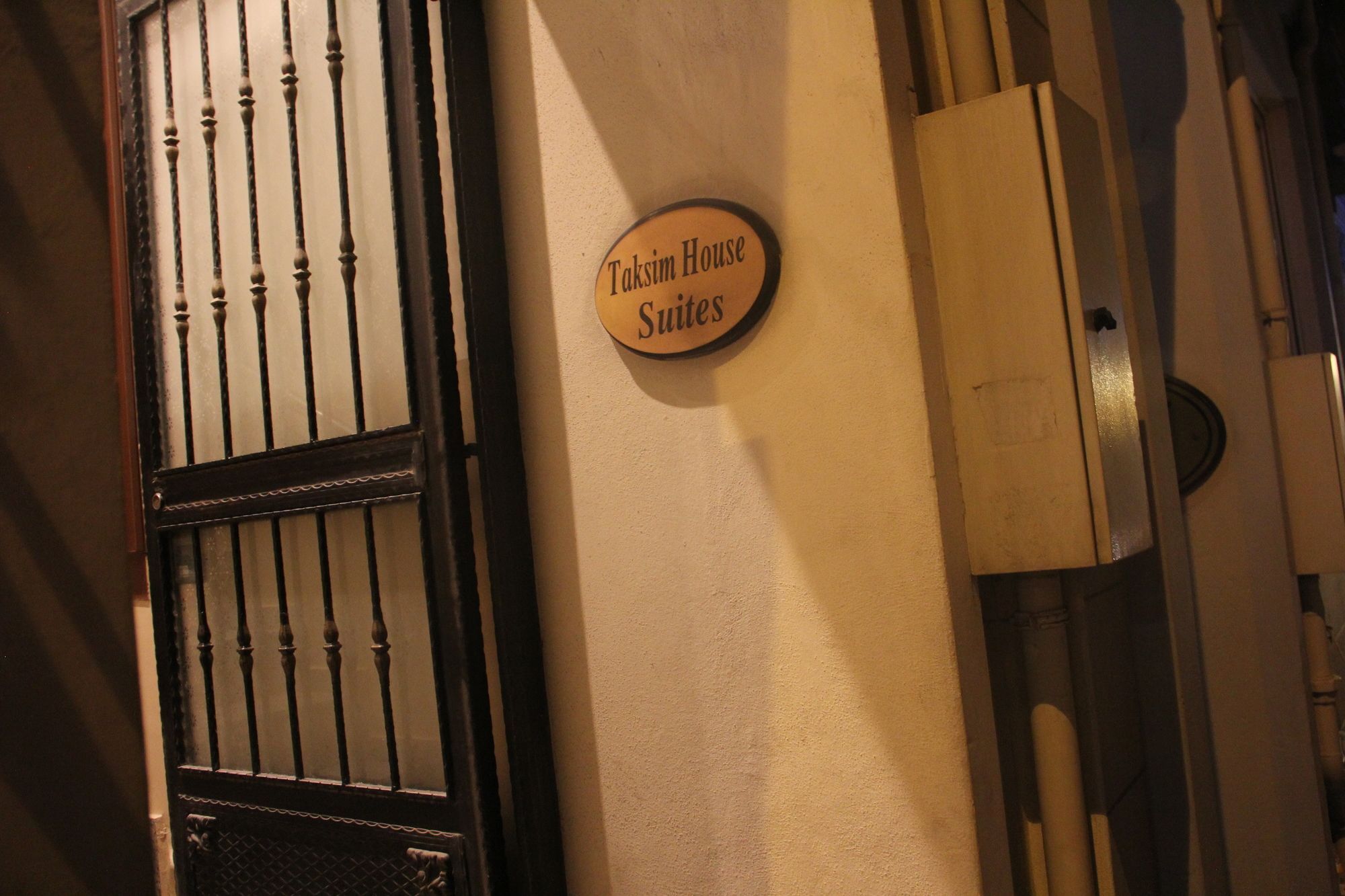 Taksim House 4*