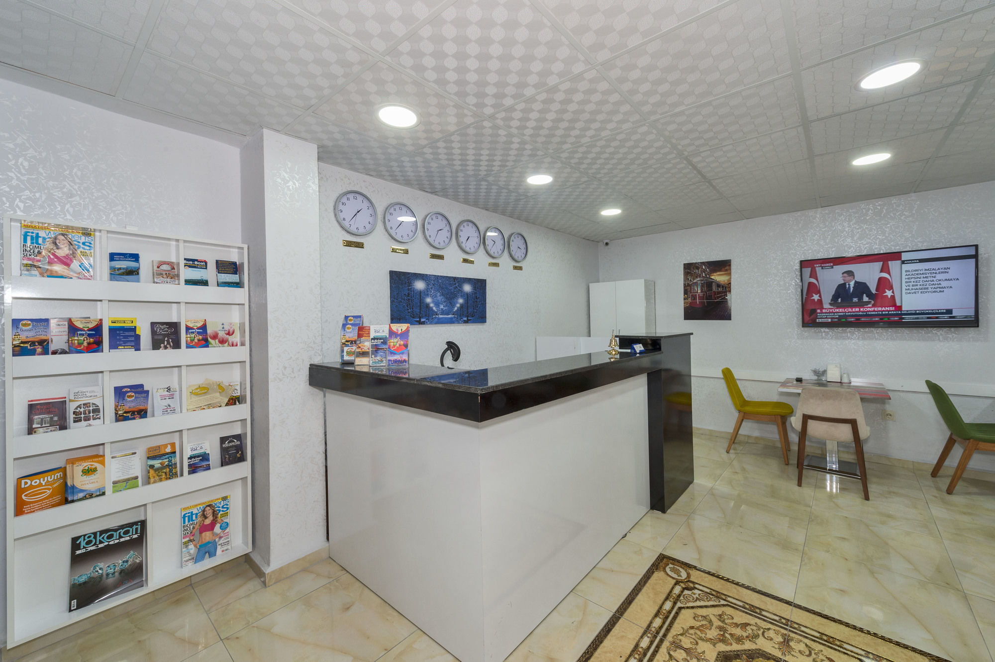 Hotel Paradise Airport 3*