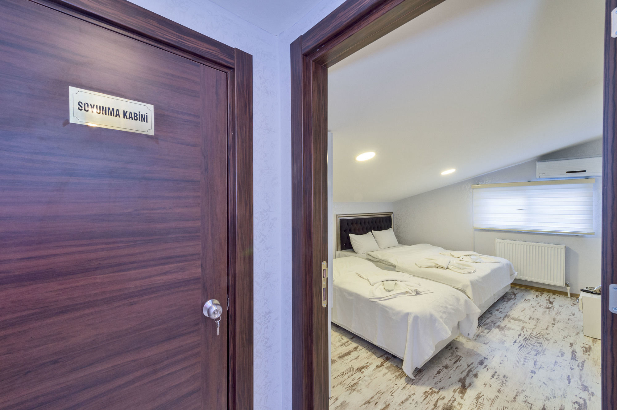 Hotel Paradise Airport