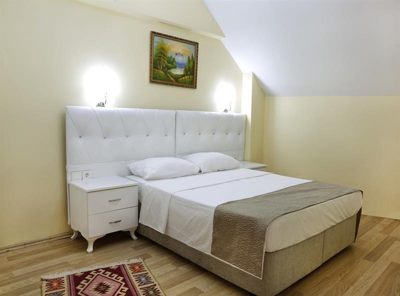 Ekim Apartment