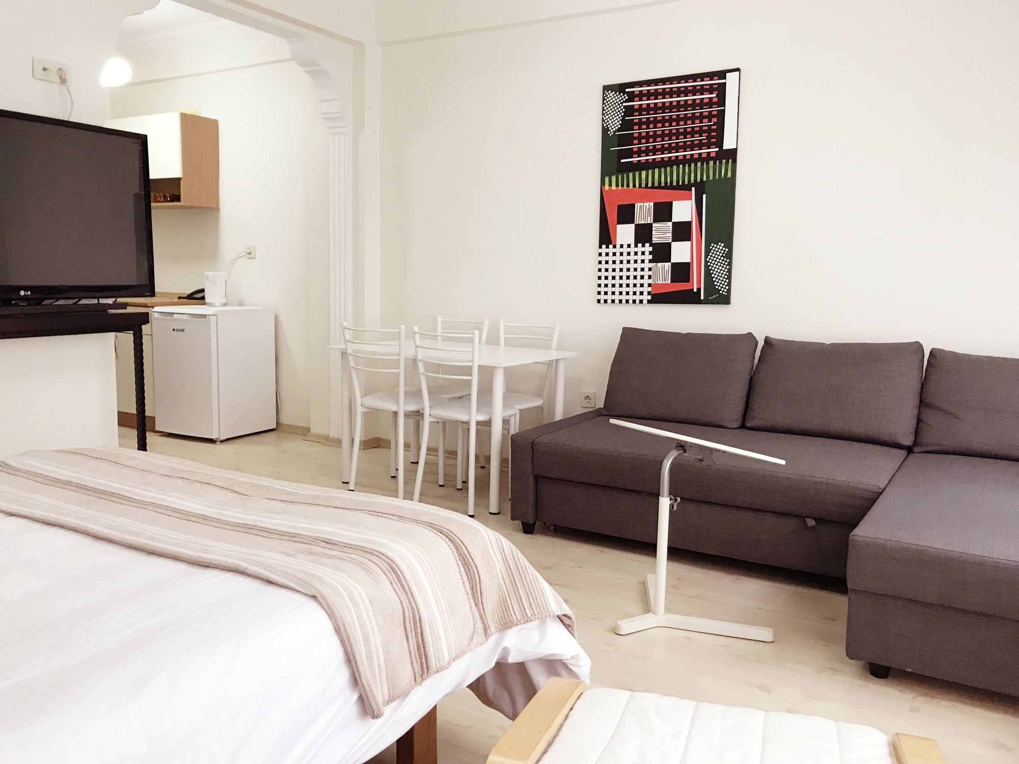 S Apartment