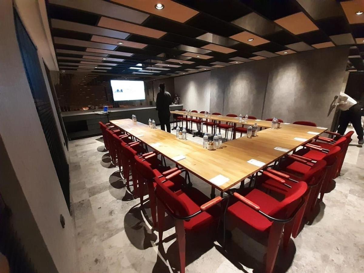 Hotel Taksim Pera Orient 4*