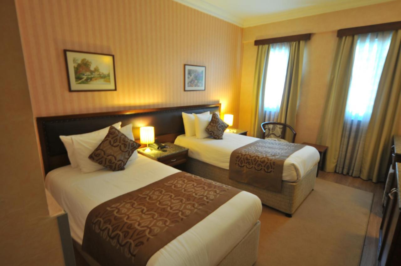 Hotel Adela 4*