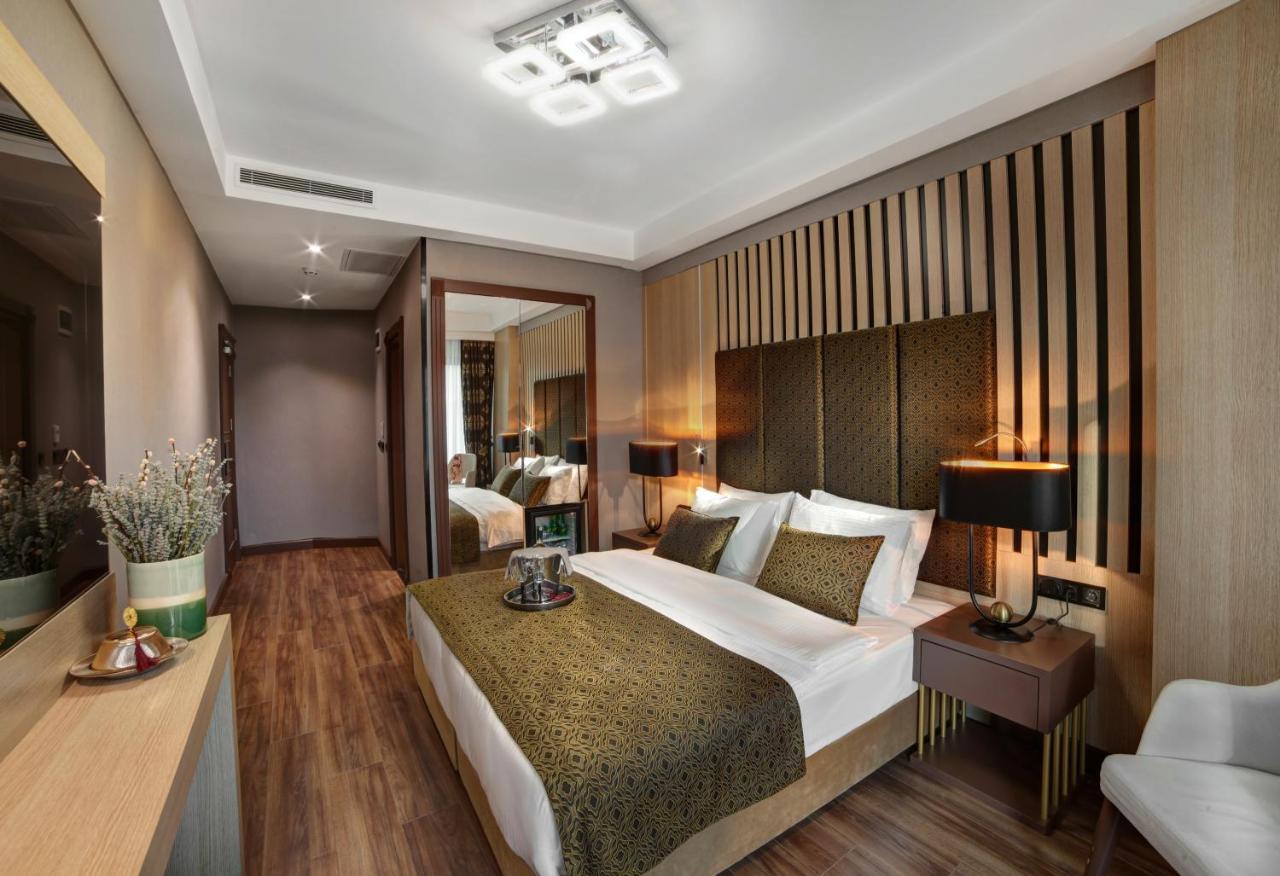 Pell Palace & Hotel 2*