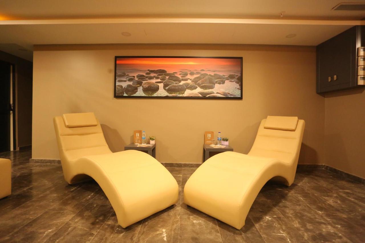 Otel Four Seven 4*