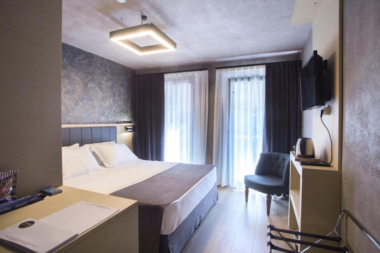 Red Stone Hotel 3*