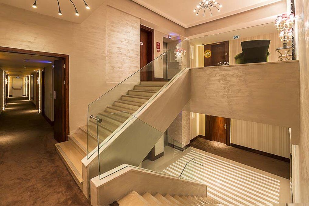 Vogue Supreme Hotel