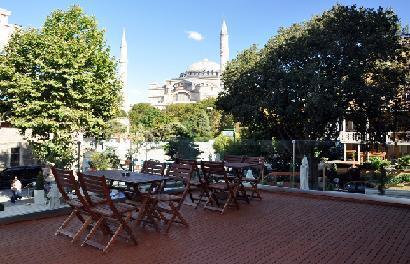 Vogue Supreme Istambul