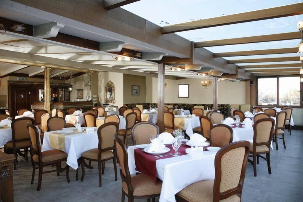 Hippodrome 3*
