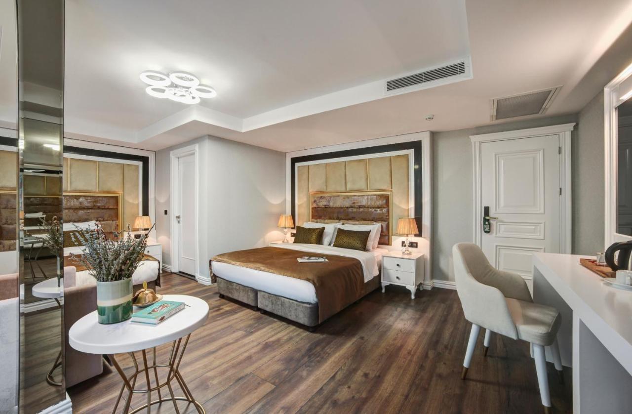 Pell Palace & Hotel