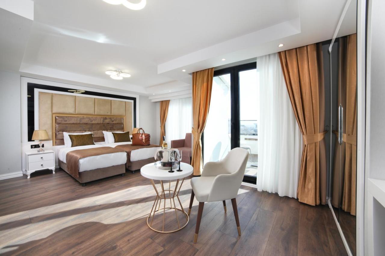 Hotel Pell Palace &