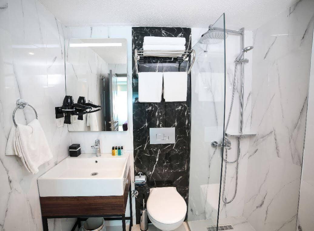 The Roomy Sisli Hotel