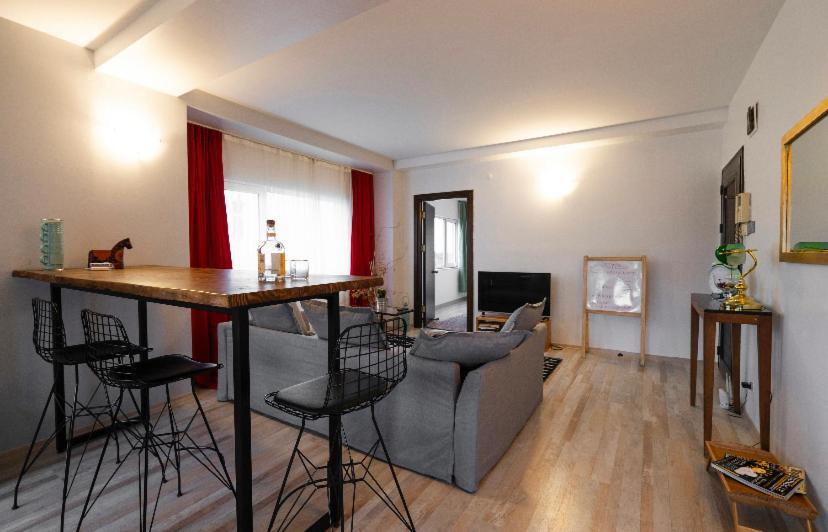 Cihangir, Taksim, Bosphorus View Apartment *
