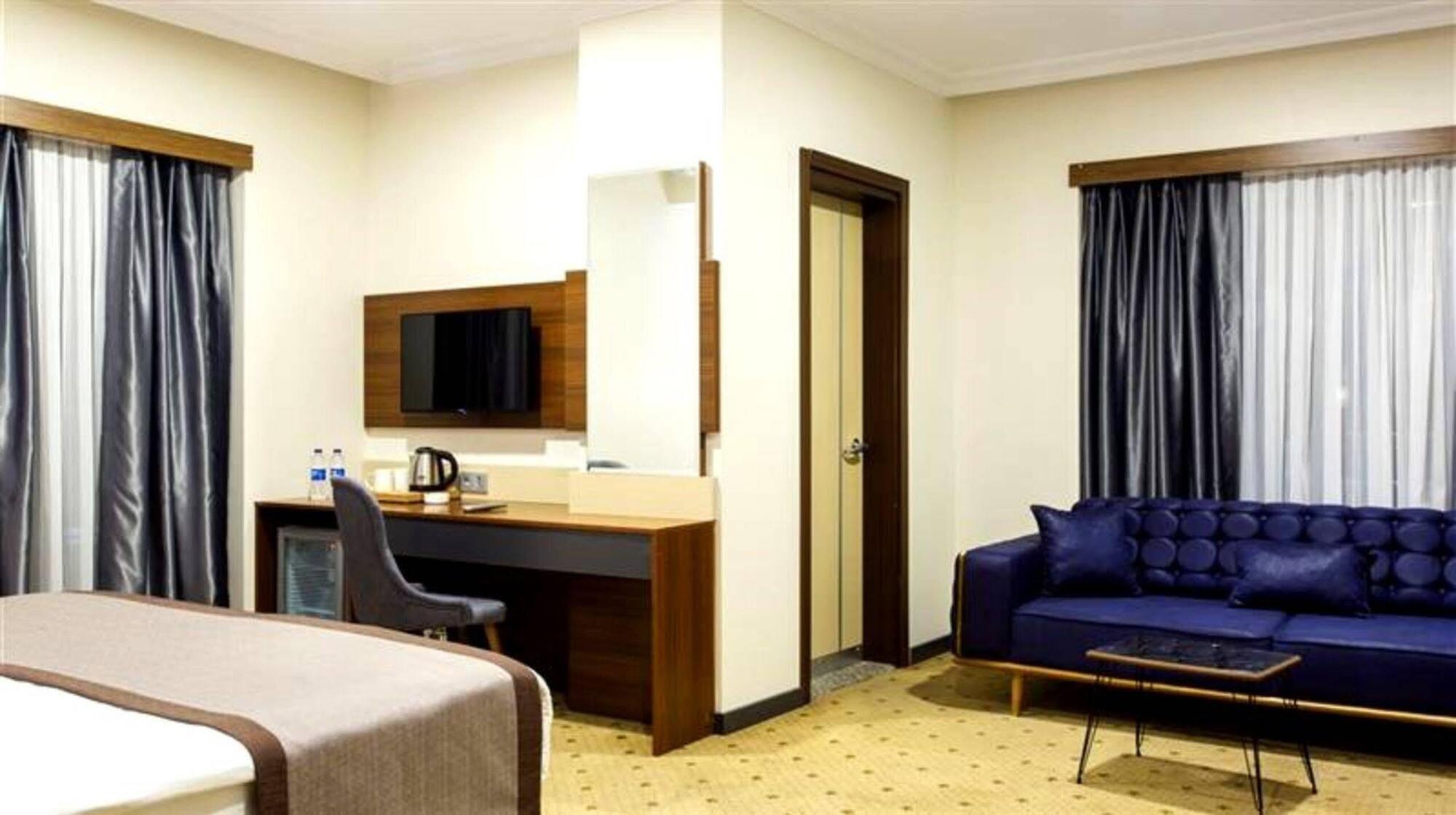 The Bostanci Hotel