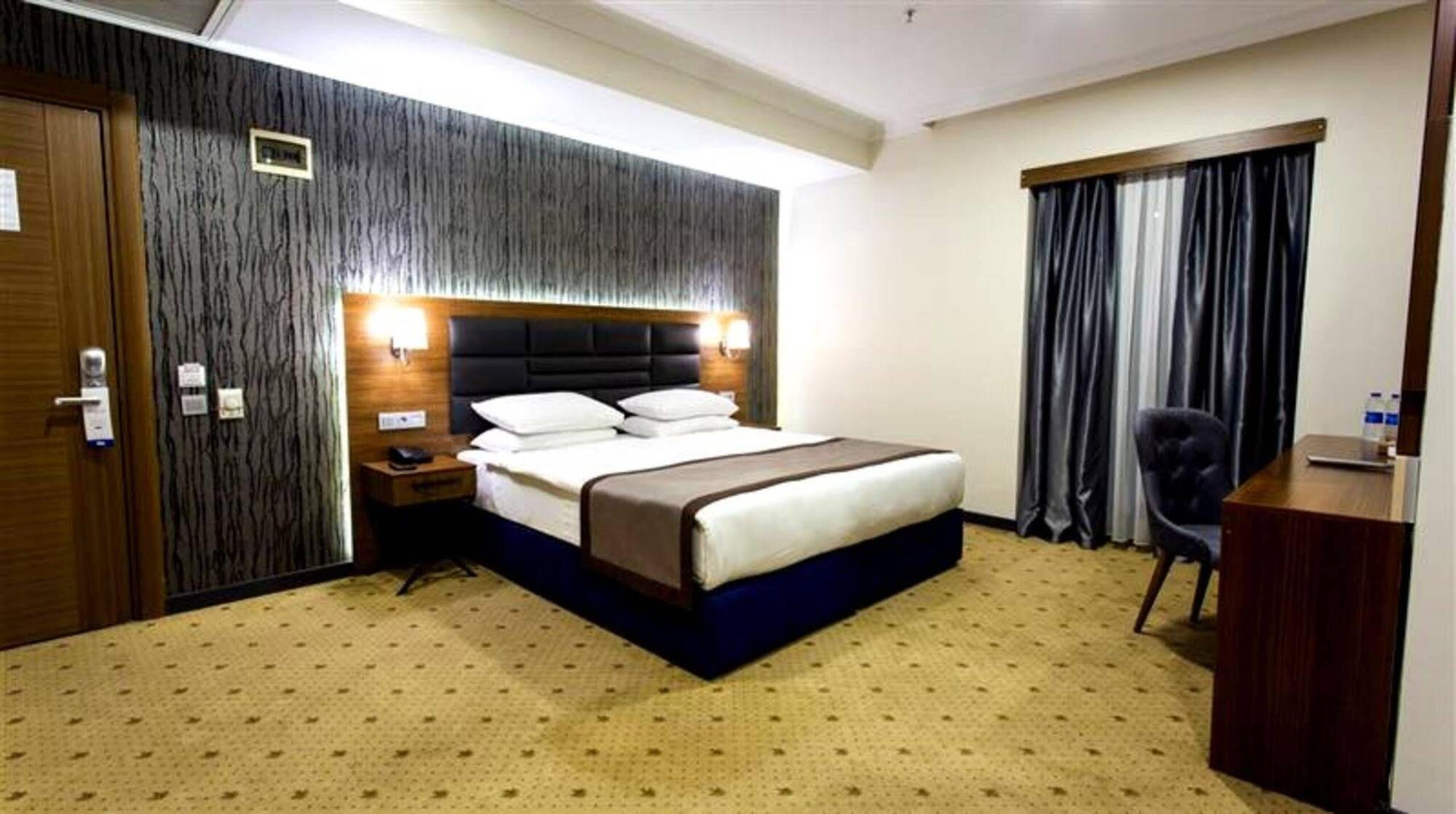 Hotel The Bostanci 4*