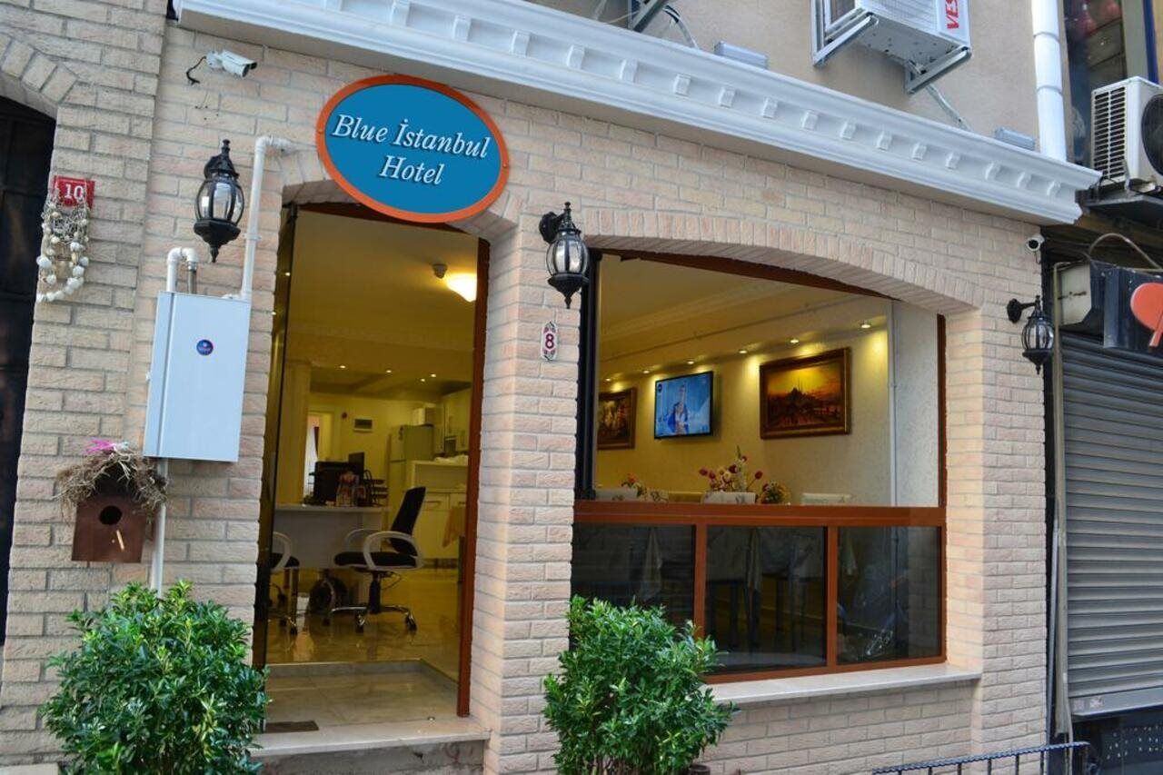 Blue Hotel