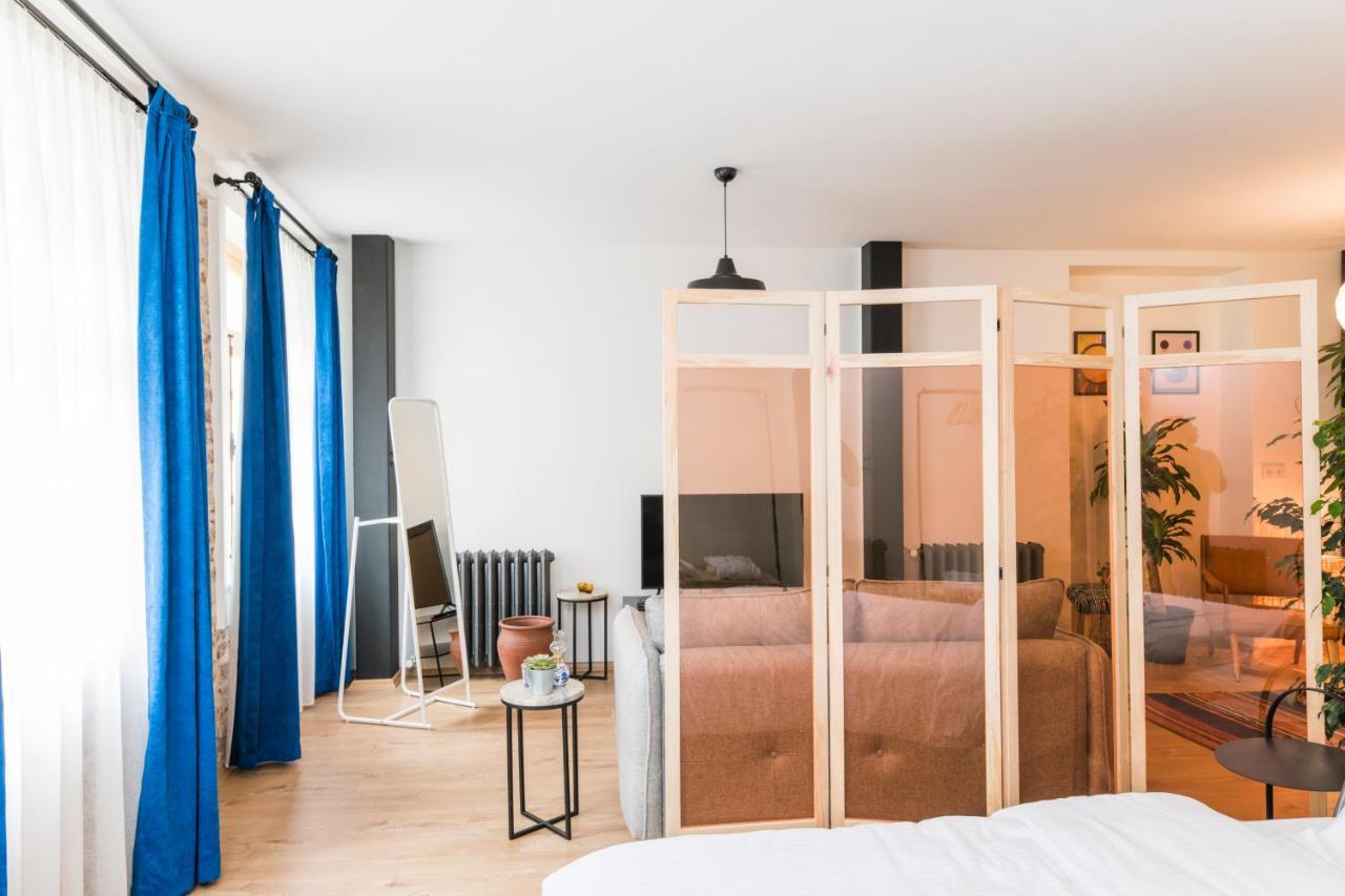 Amalia By Oval Aparthotel