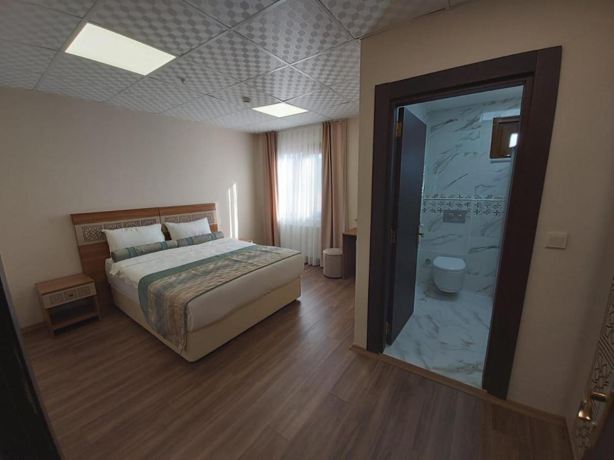 Camellia Hotel