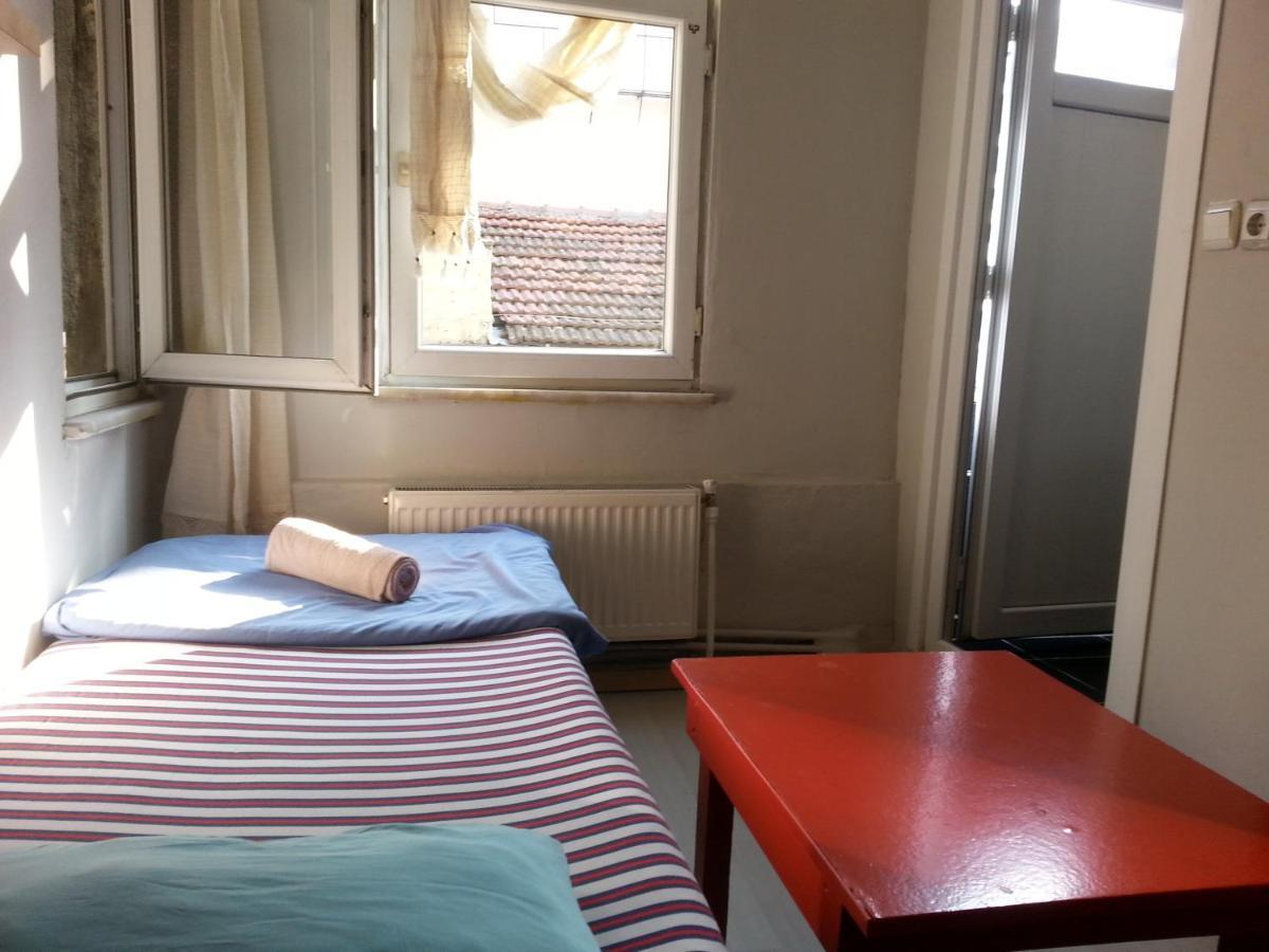 Albergue Taxim (adults Only) *