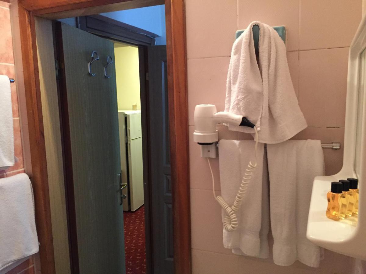 Otel Paris