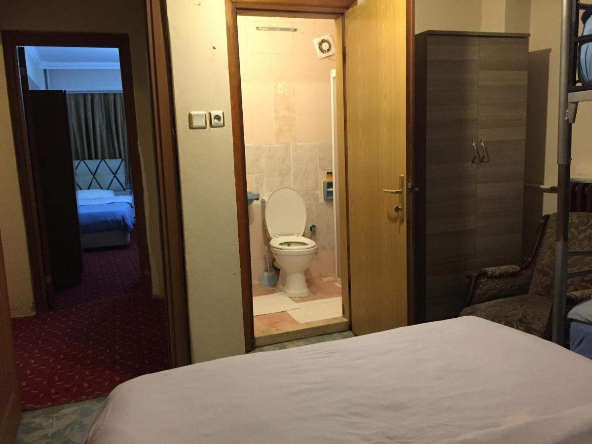 Otel Paris