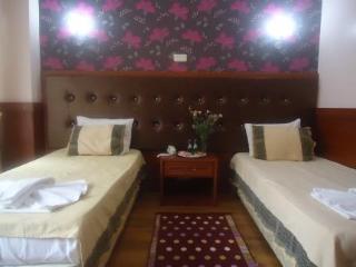 Antik Ipek Istanbul
