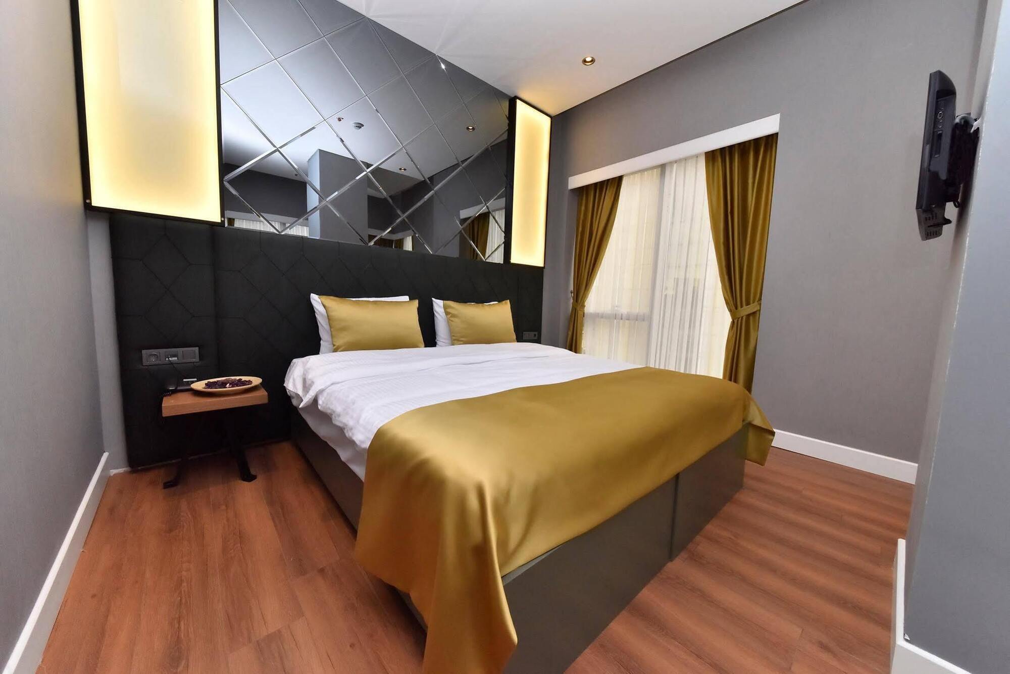 Atacity 3*