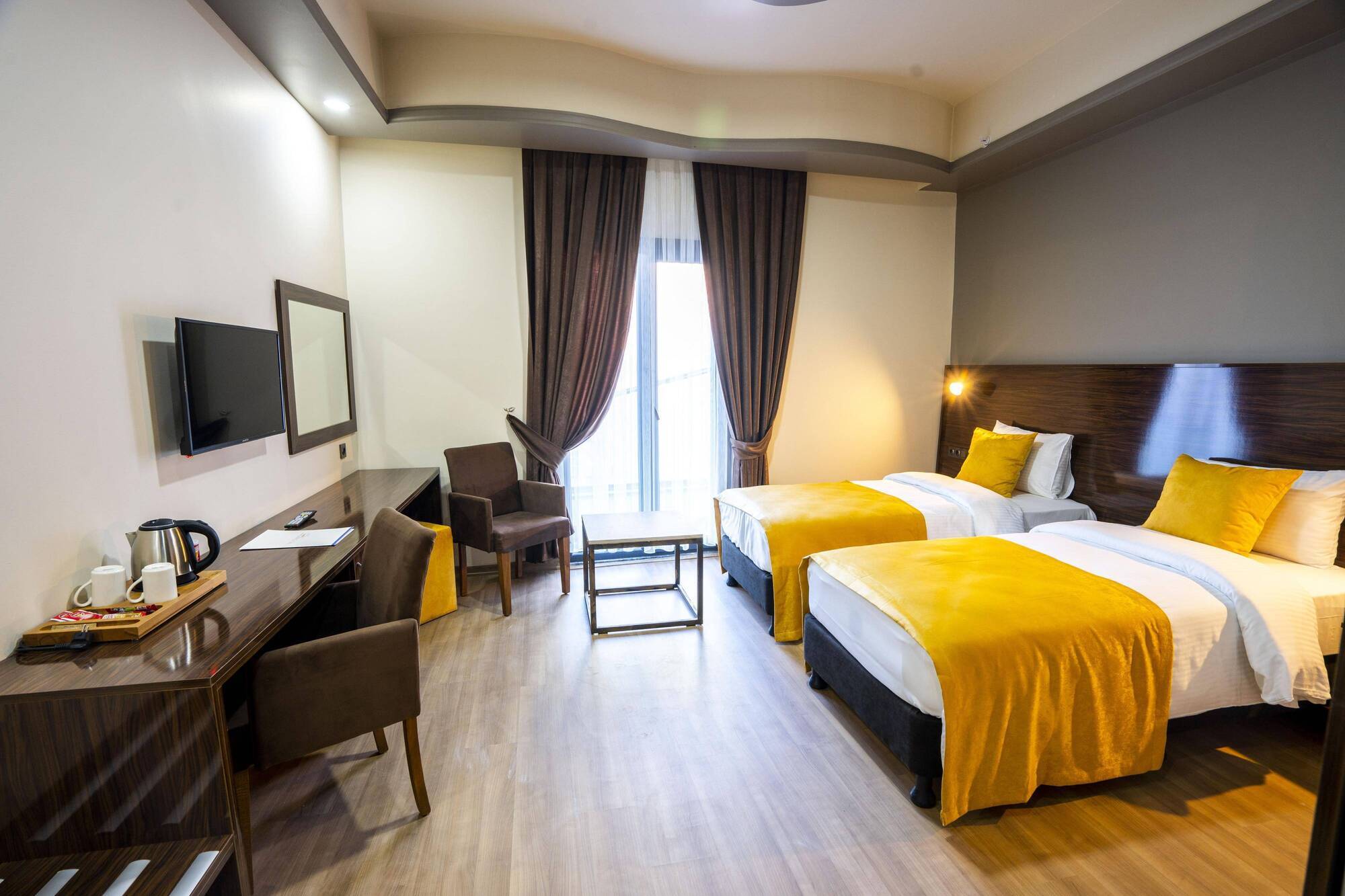 Mugwort & 4* Istambul