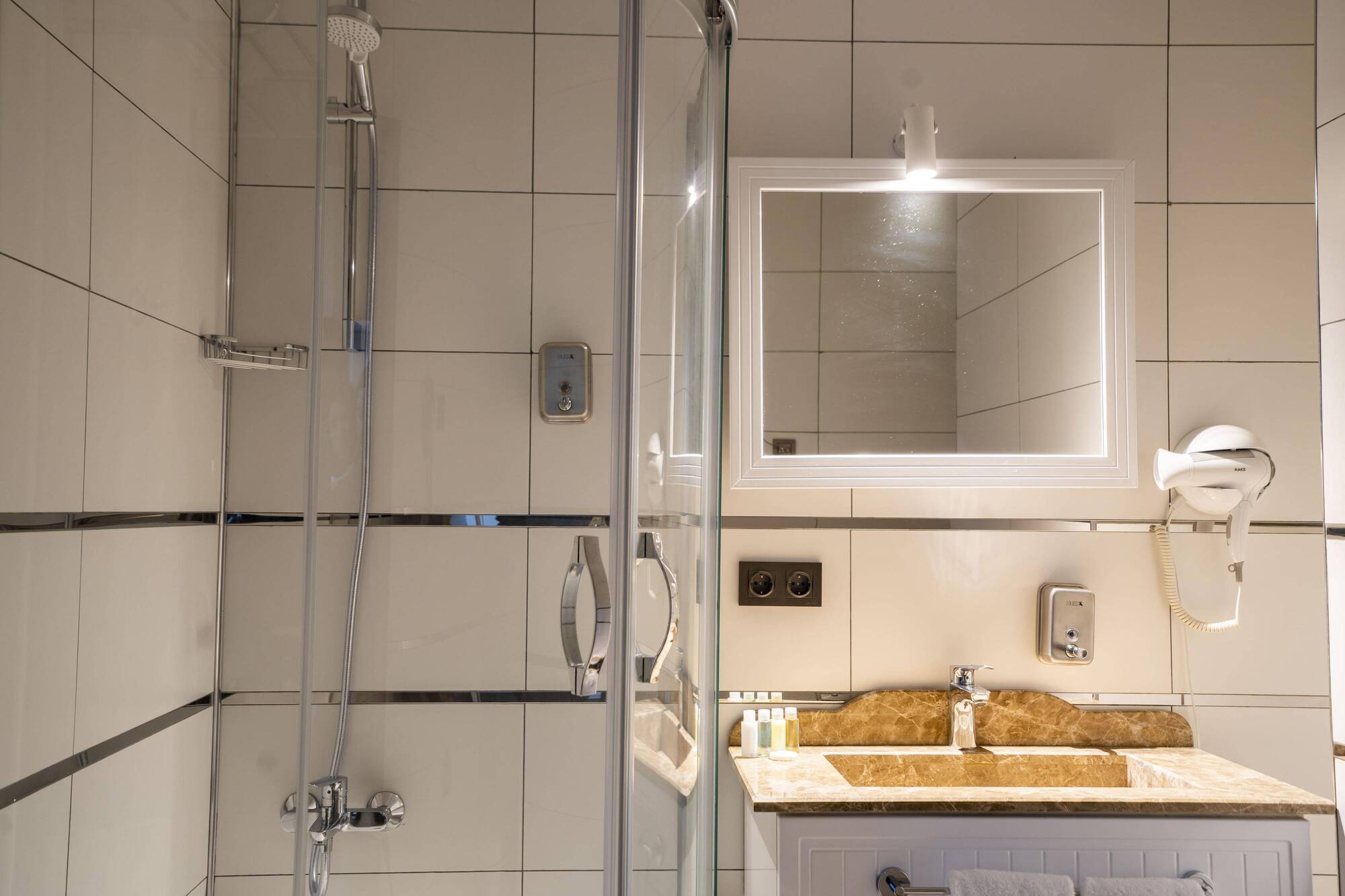 Hotel Mugwort & 4*