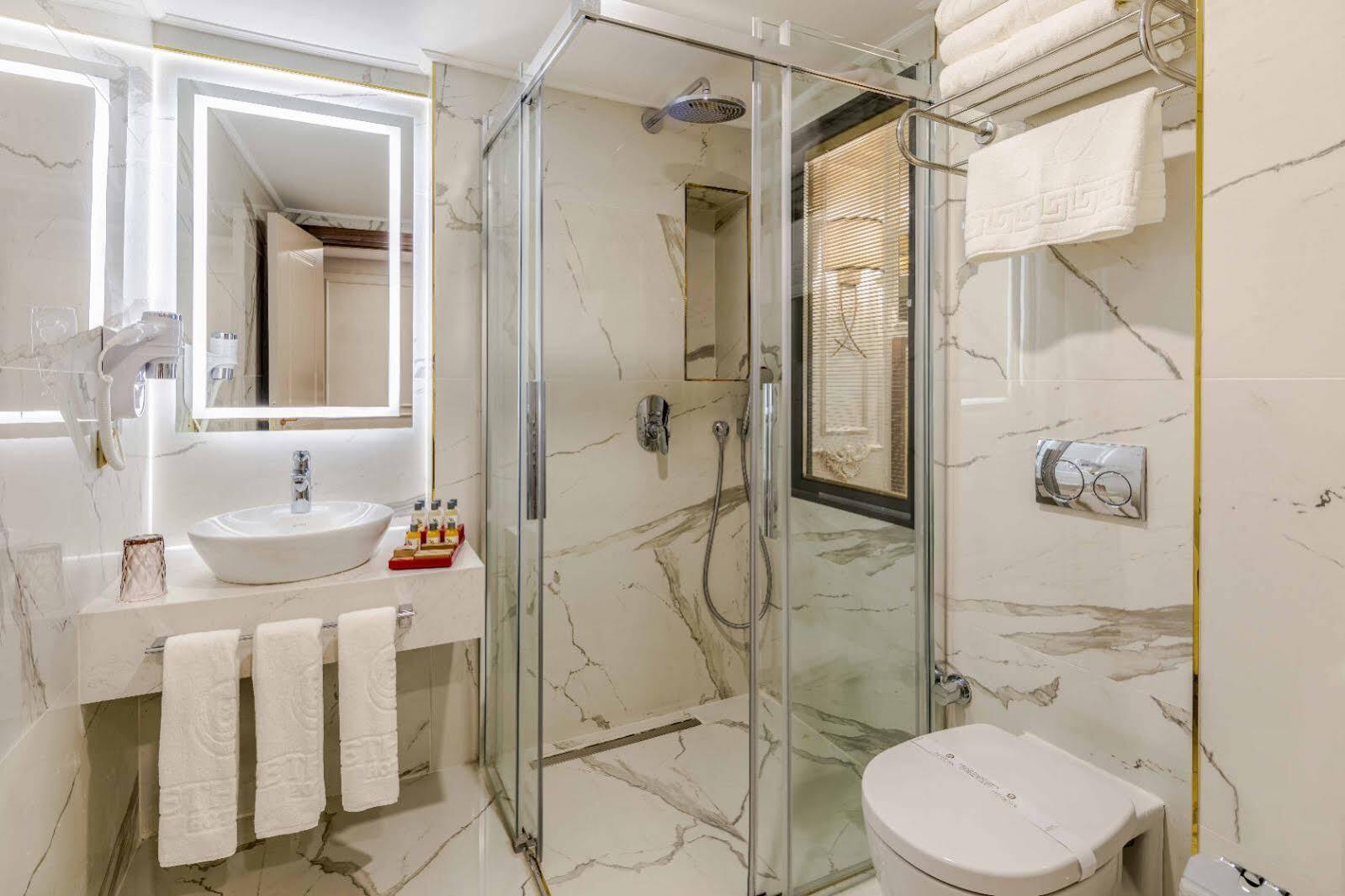 Beethoven Senfoni Otel 4*