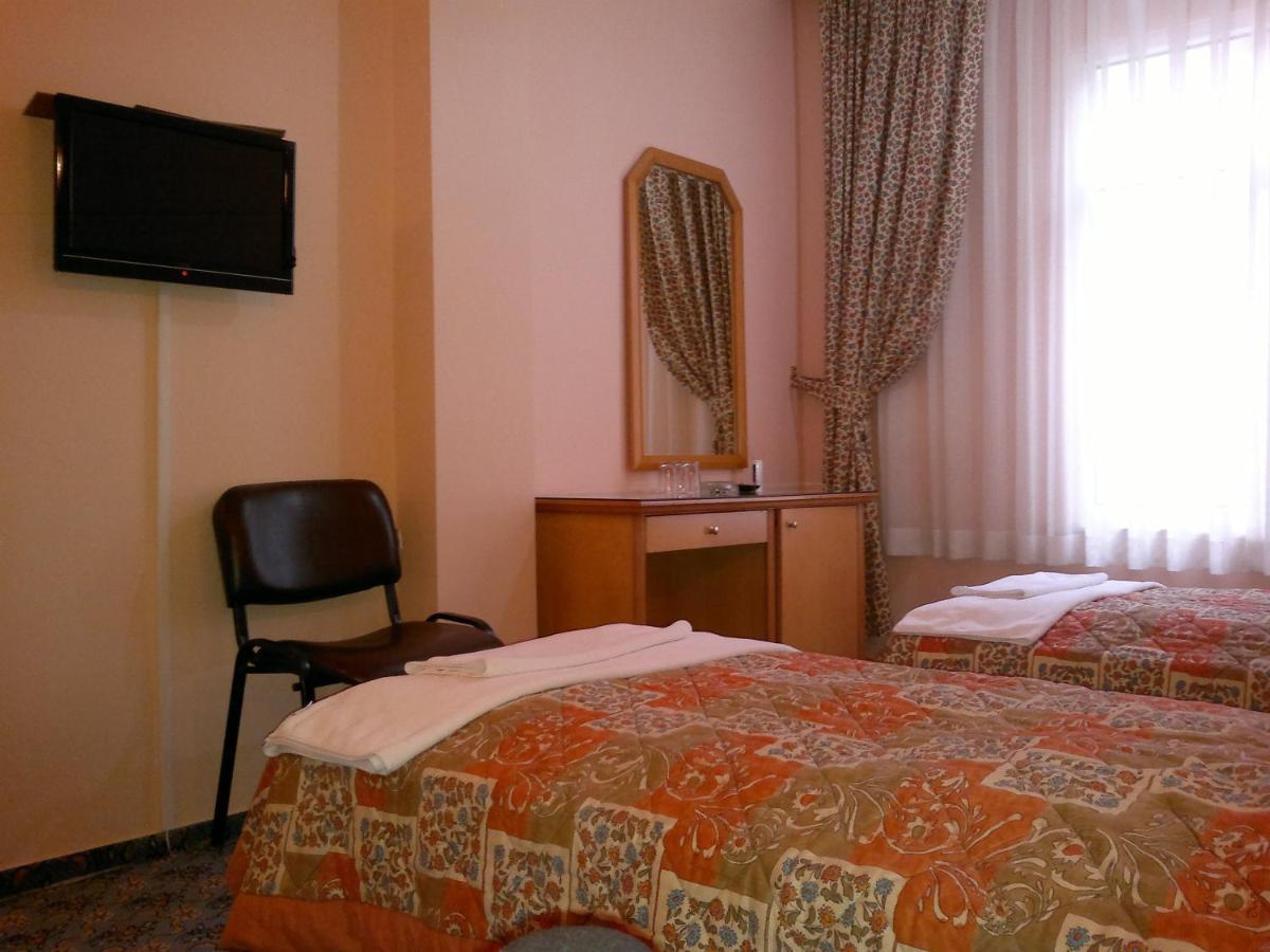 Yalta Hotel