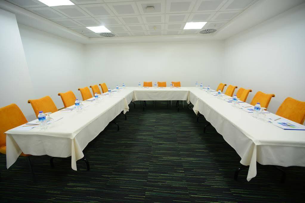 Express Istanbul-altunizade By Ihg