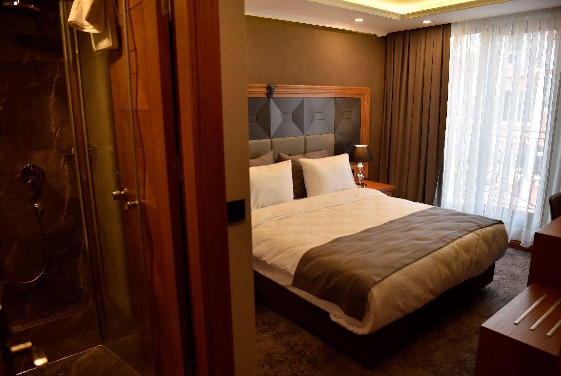 Four Seven Otel 4*