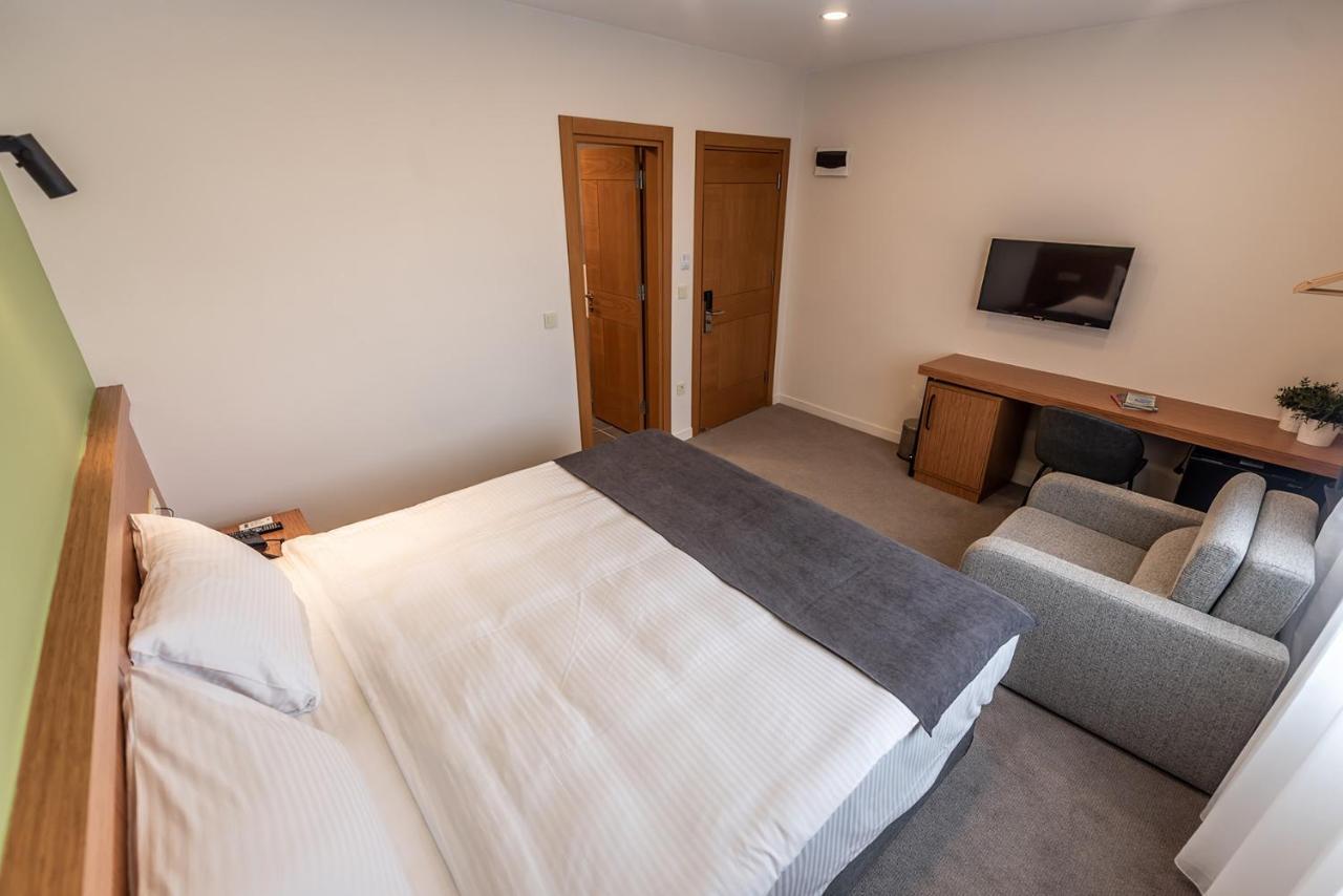 Bram Hotel
