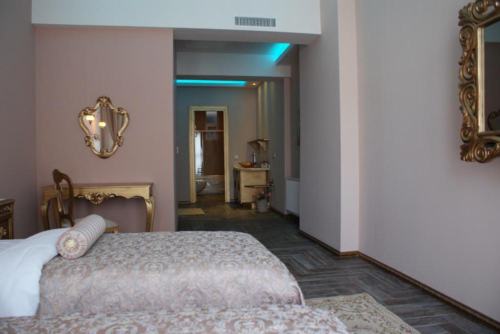 Artdeco Hotel 3*