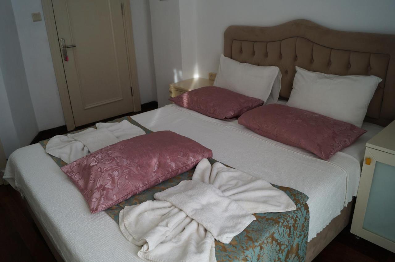 Hotel La Petite Maison 3*