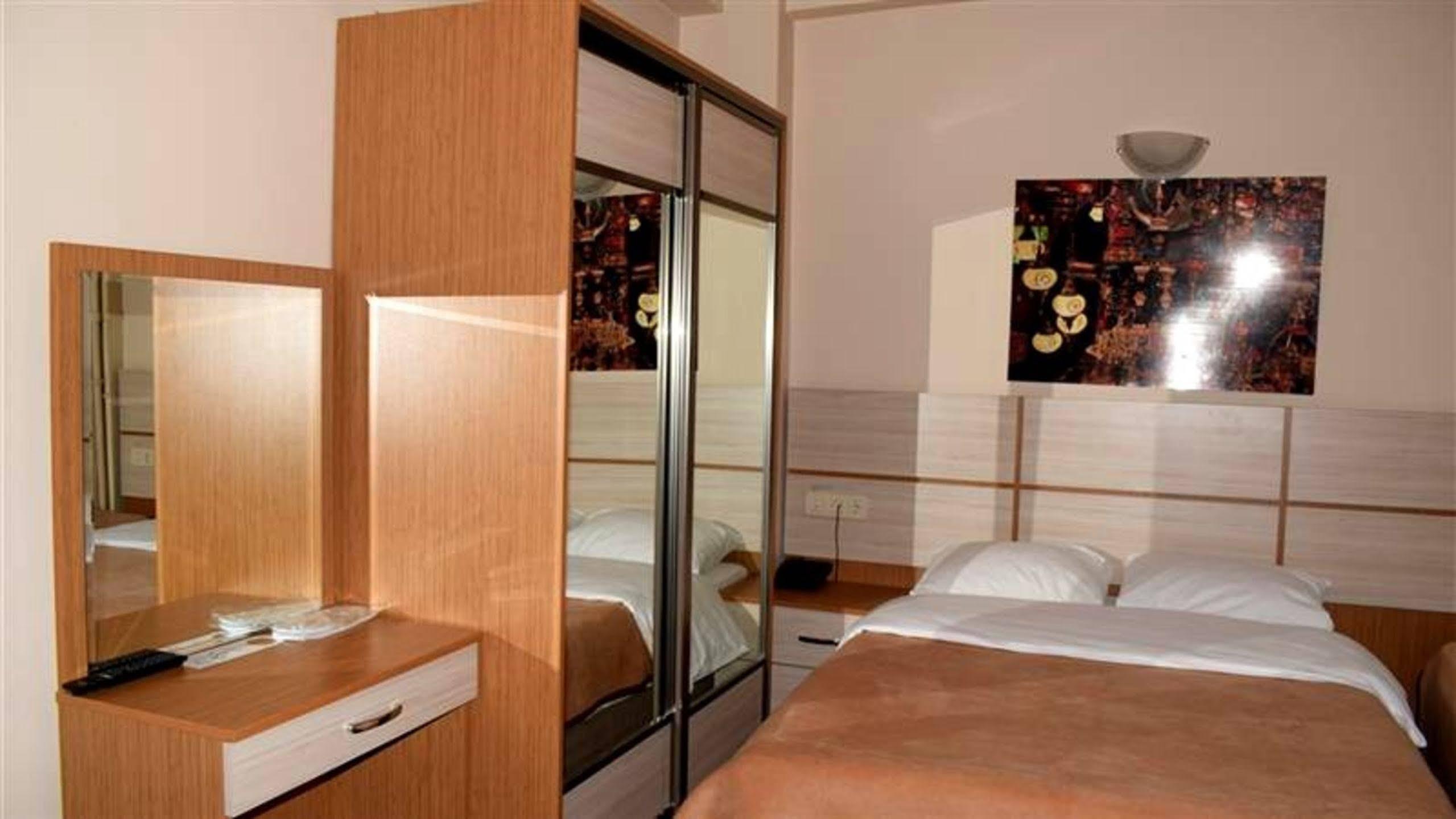 Hotel Royal Besiktas 2*