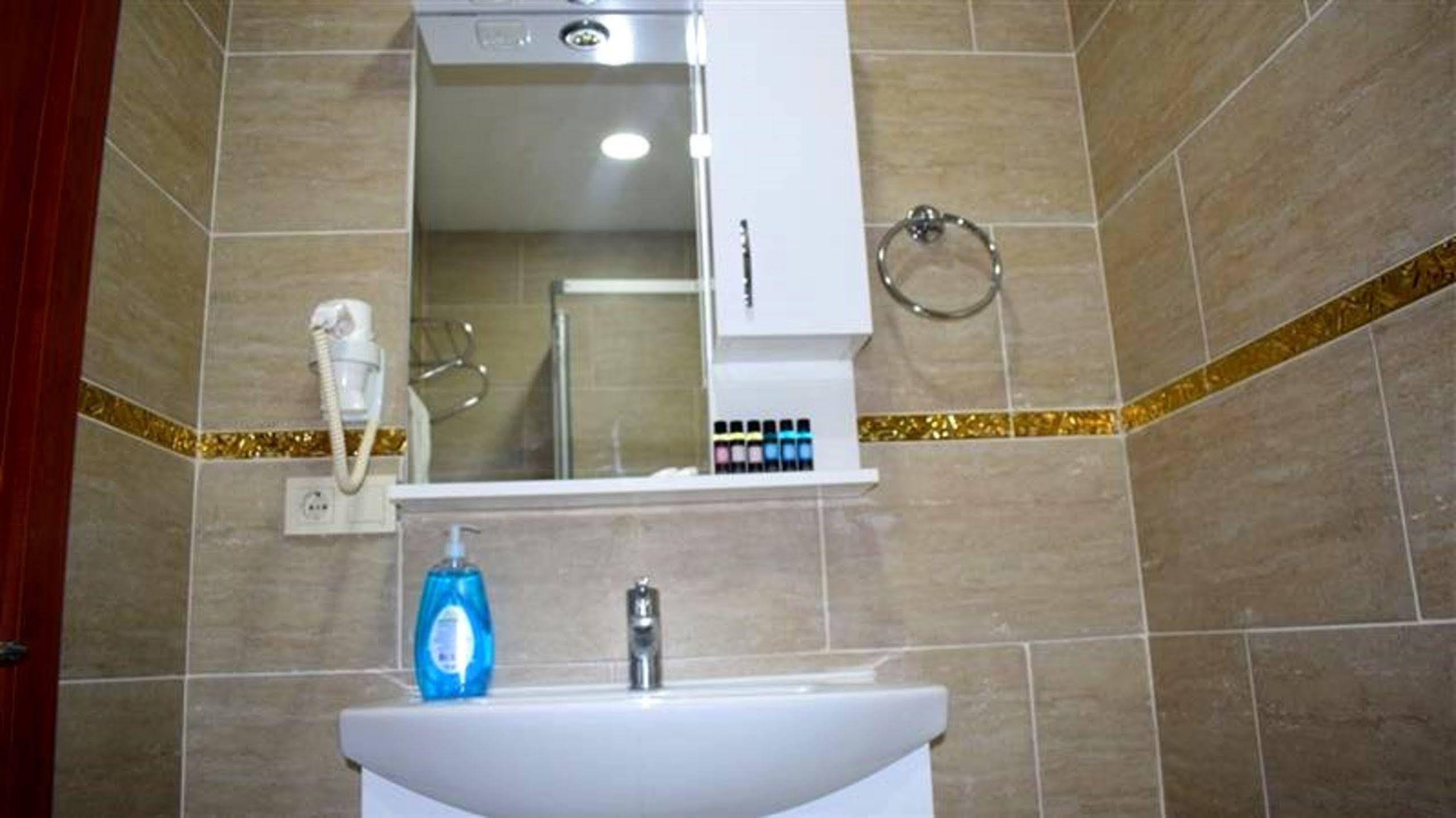 Royal Besiktas Hotel 2*
