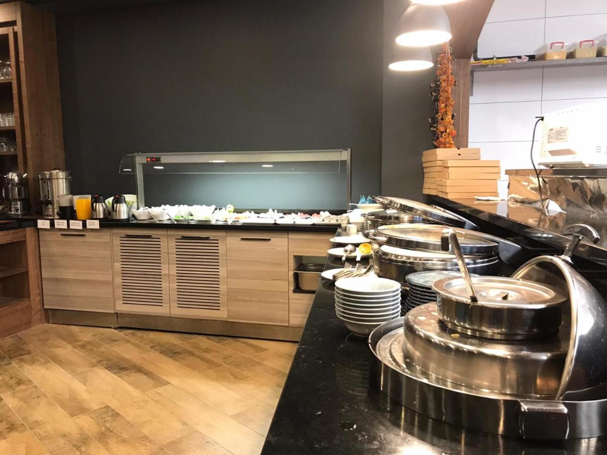 Boursier 2 & Otel 4*
