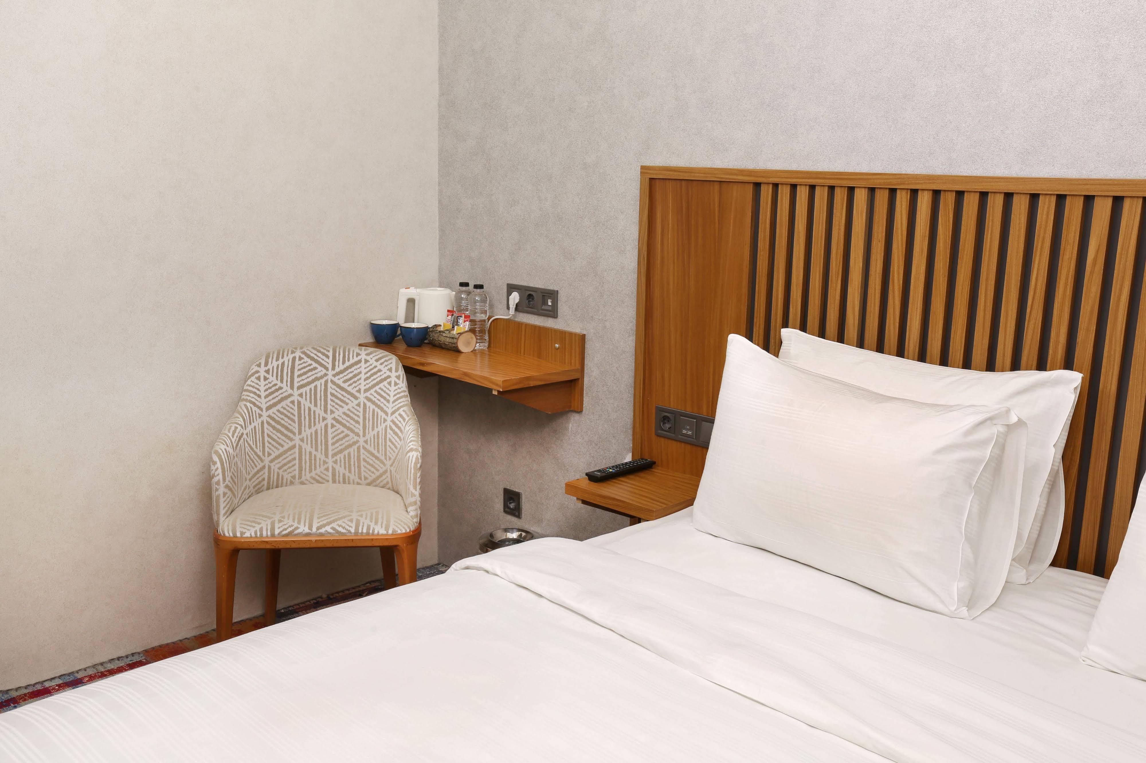 Discovery Hotel 3*