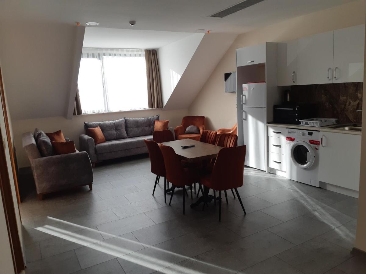 Mia Aparthotel 2*