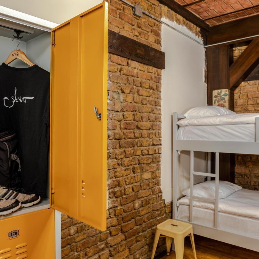 Sanat Taksim Hostel